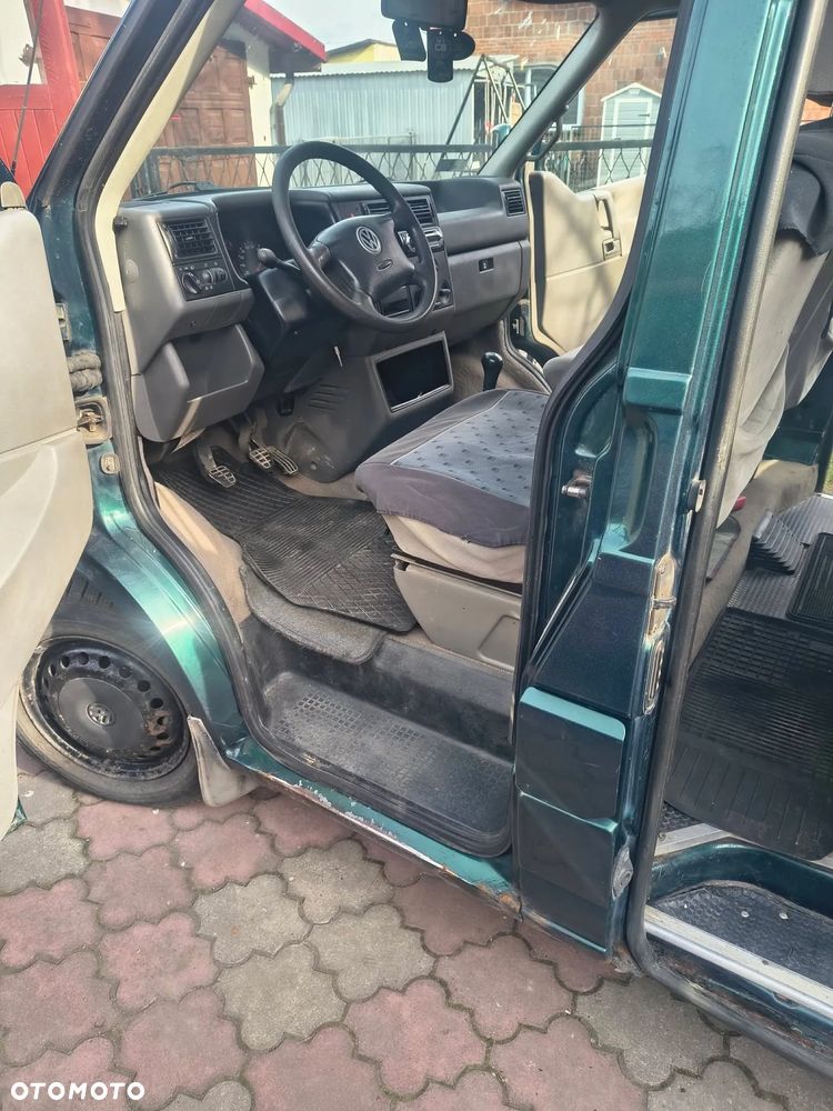 Volkswagen Transporter - 22