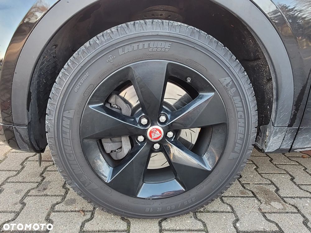 Jaguar E-Pace 2.0 i4P AWD R-Dynamic - 35