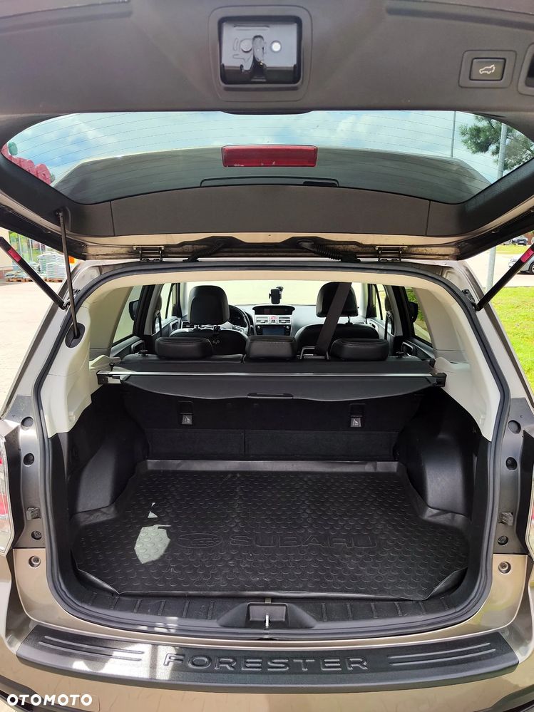 Subaru Forester 2.0 i Platinum (EyeSight) Lineartronic - 8