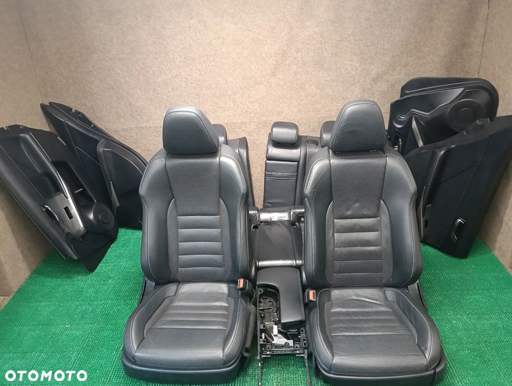 LEXUS IS 13-16r Fotele Kanapy Boczki Skórzane - 1