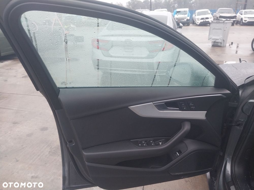 Audi A4 Limousine - 9