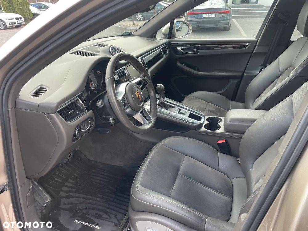 Porsche Macan - 17