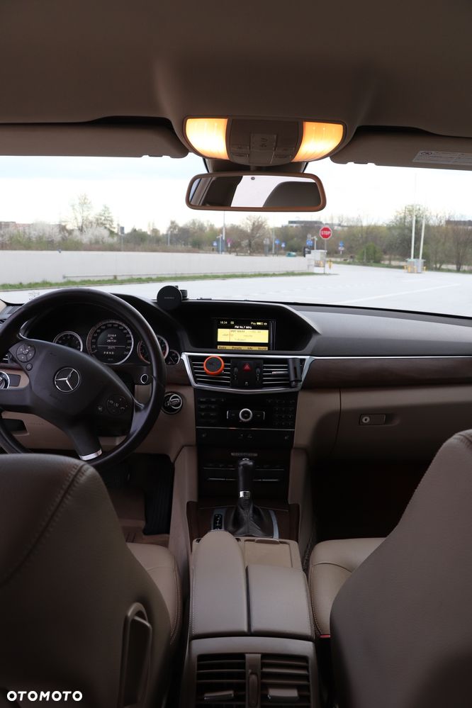 Mercedes-Benz Klasa E - 18