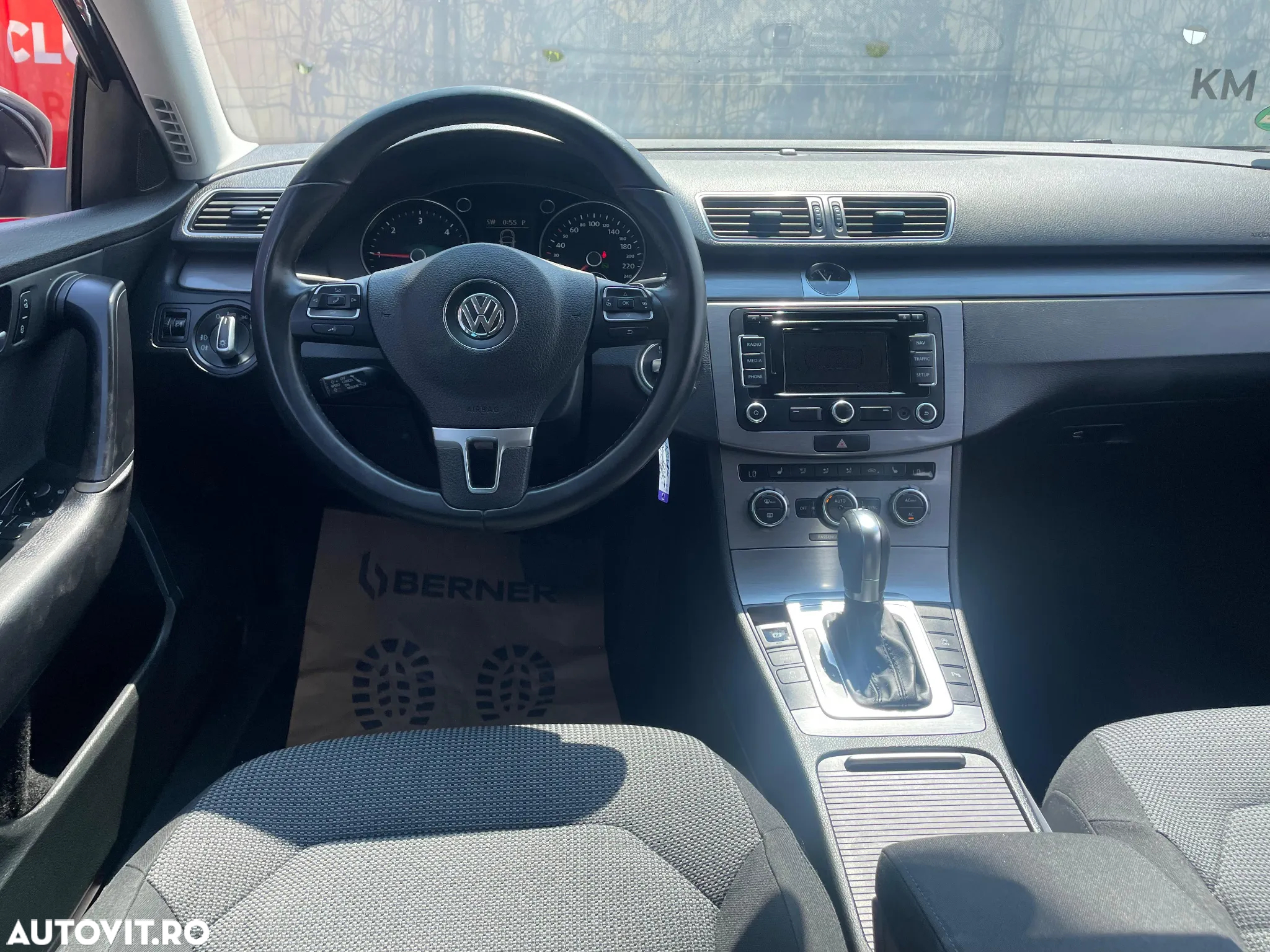 Volkswagen Passat Variant 2.0 TDI DSG BlueMotion Technology Comfortline - 22