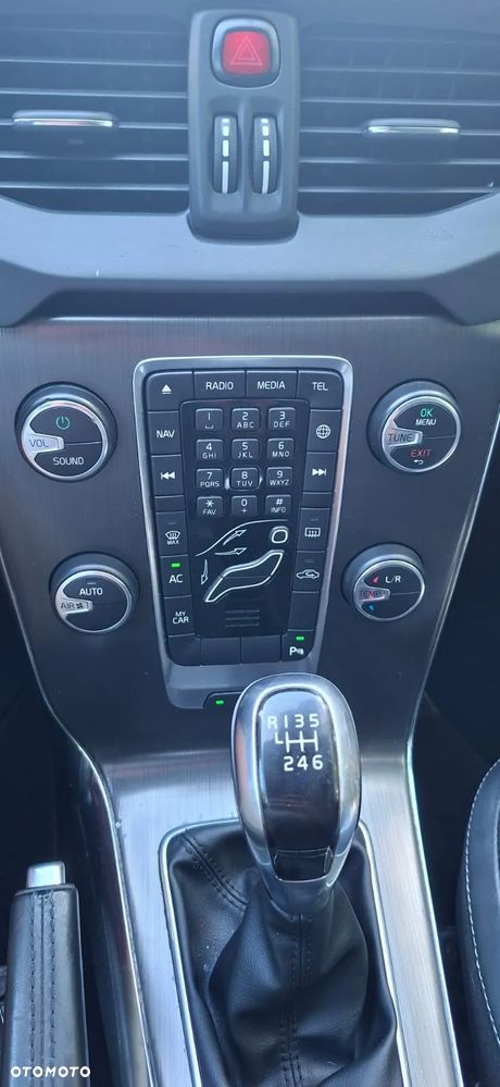 Volvo V40 D2 Momentum - 21