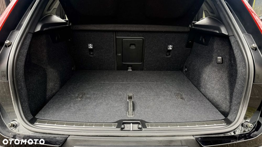 Volvo XC 40 B5 B AWD Momentum Pro - 35