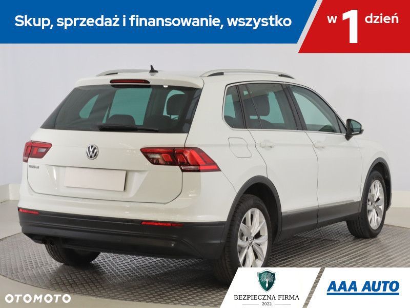 Volkswagen Tiguan - 7