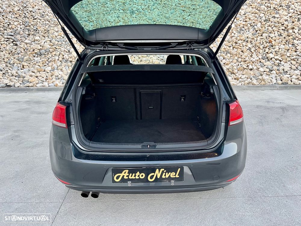 VW Golf - 24