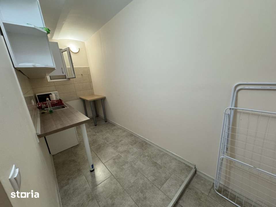 Garsoniera, 28 mp, recent renovata, zona ultracentrala, UMF — fotografia 3