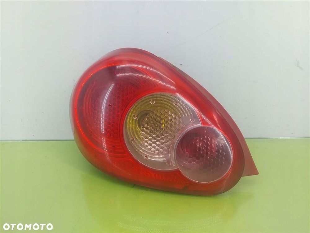Lampa lewa tylna tył Toyota Aygo I 2005-2014 815600H020 ORYGINAŁ - 1
