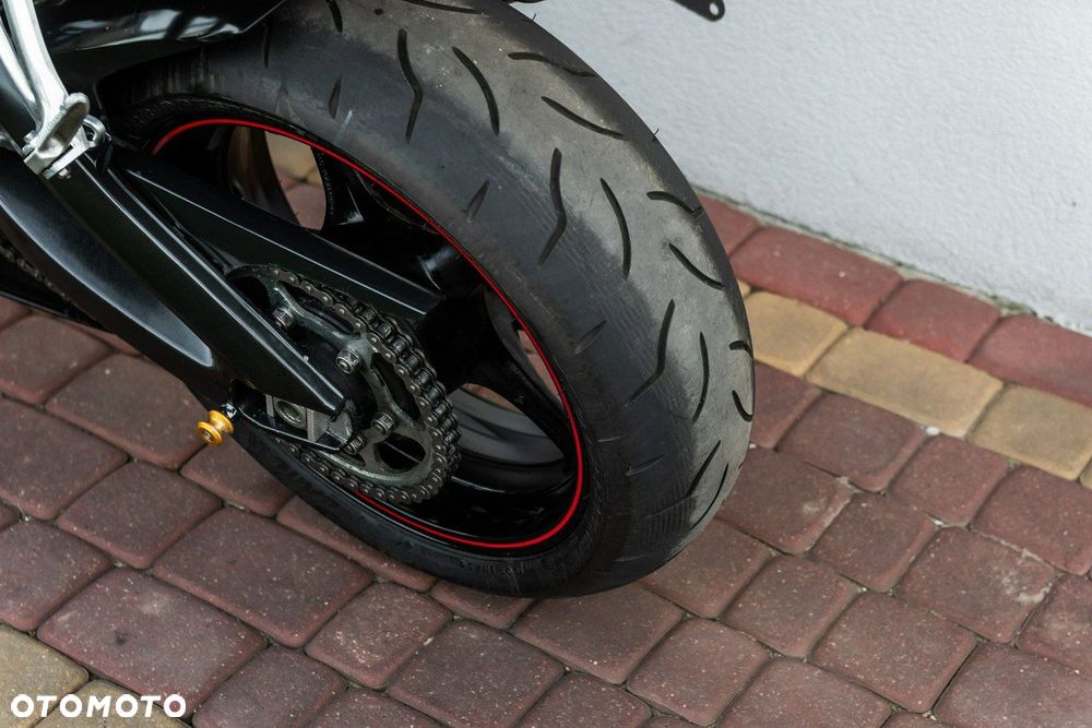 Yamaha R6 - 8
