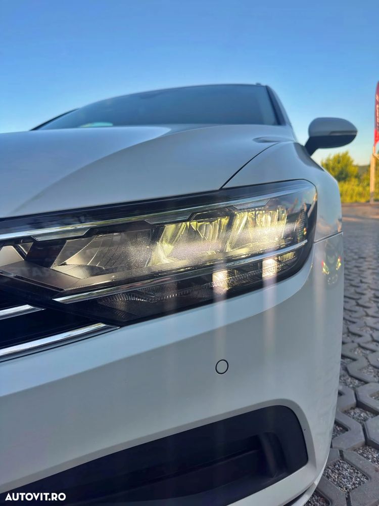 Volkswagen Passat 2.0 TDI SCR Business - 16