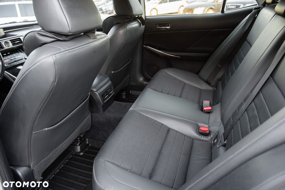 Lexus IS 250 Business - 18