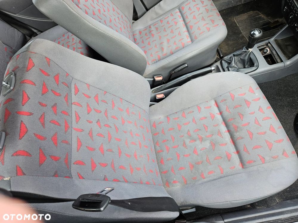 Seat Ibiza Cordoba II  fotel przód przedni prawy - 1