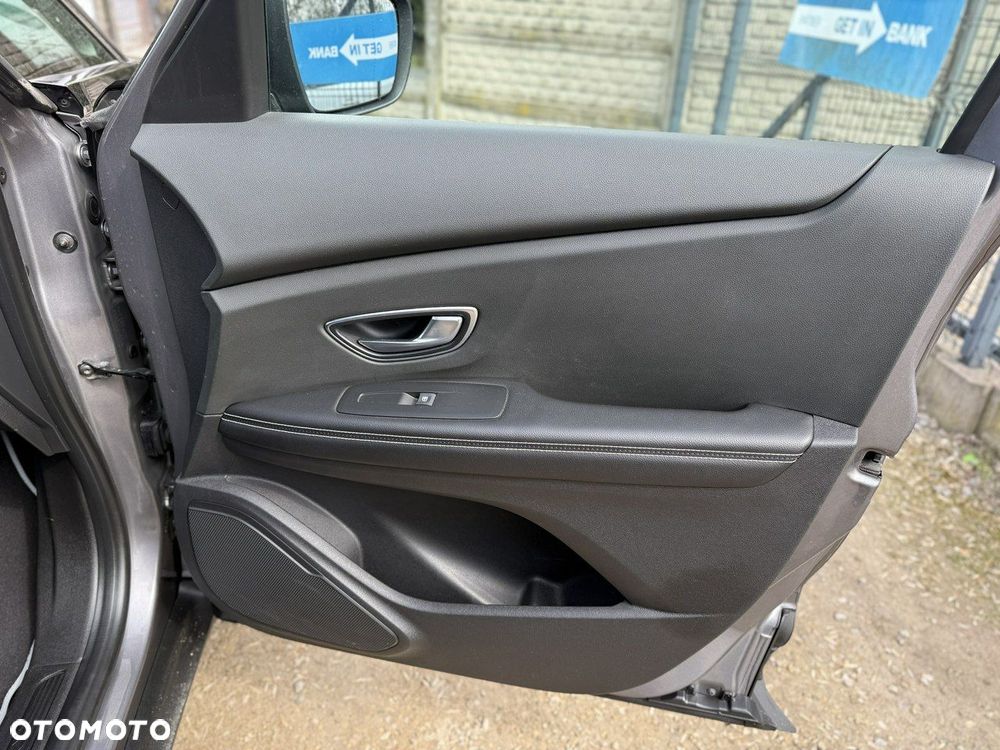 Renault Scenic - 18