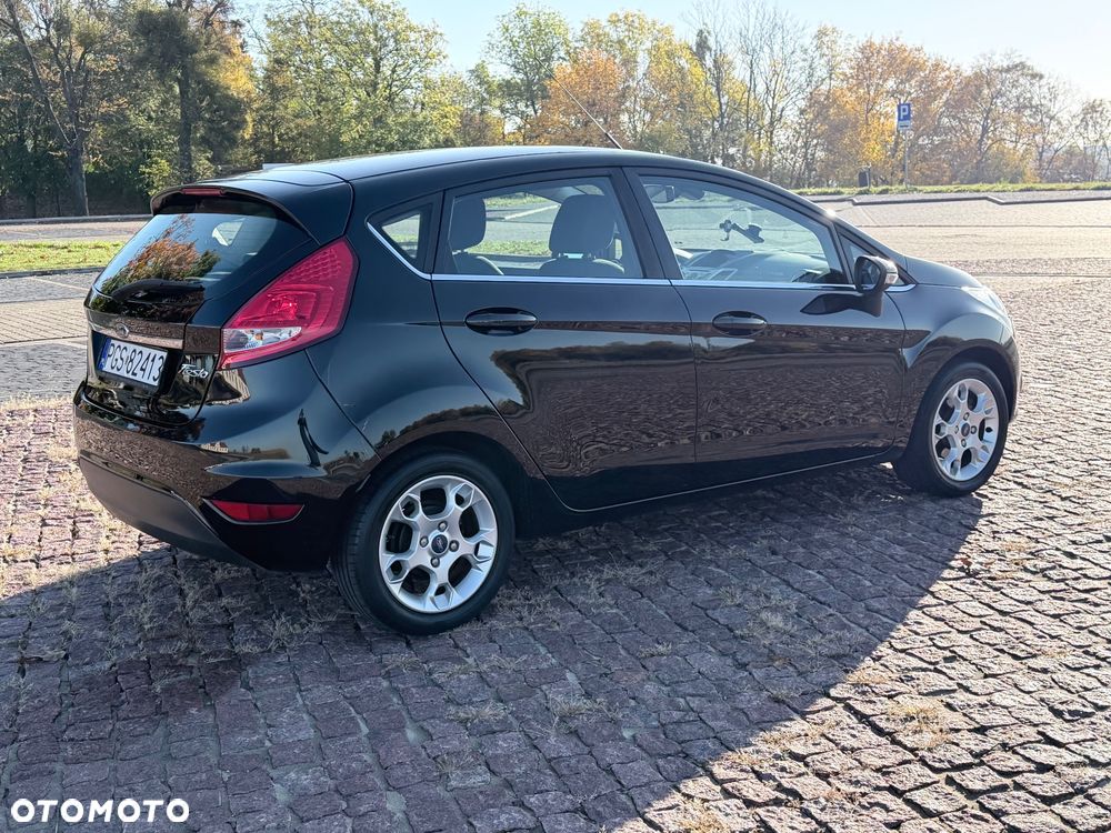 Ford Fiesta 1.25 Titanium - 24