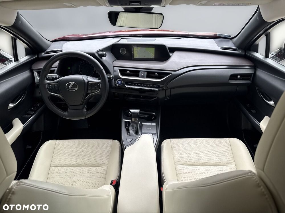 Lexus UX - 21