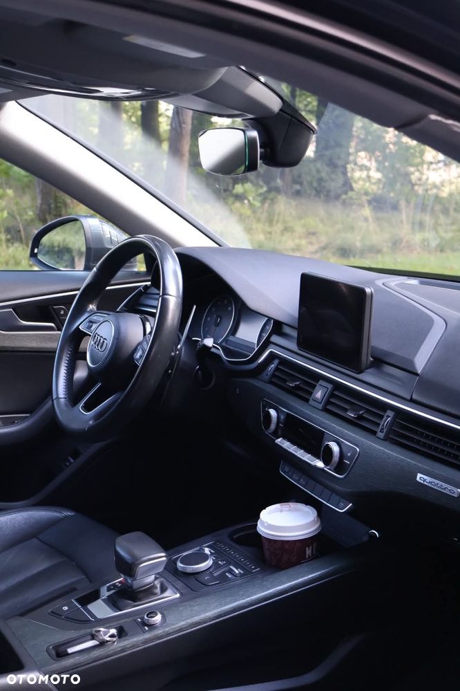 Audi A4 Limousine - 4