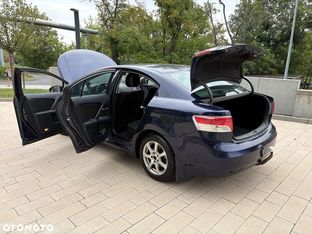 Toyota Avensis 2.0 D-4D Team - 12