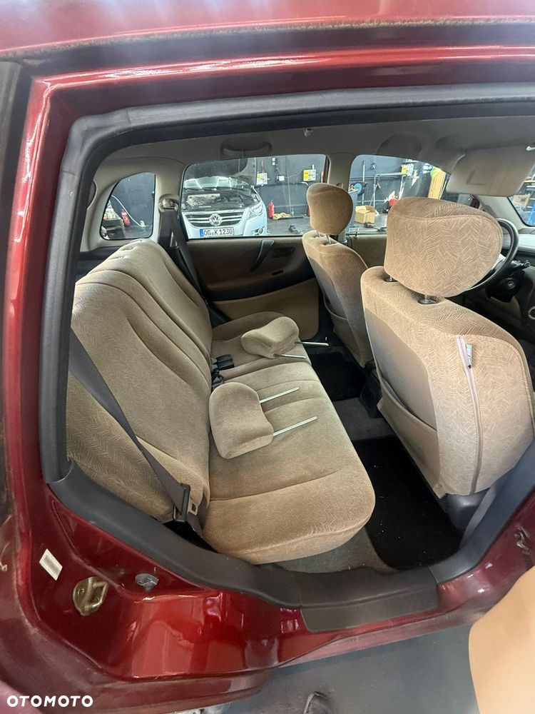 Suzuki Liana 1.6 - 3