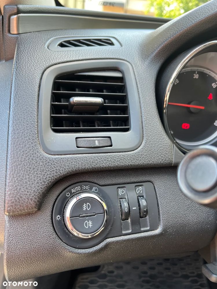 Opel Insignia 2.0 CDTI - 17