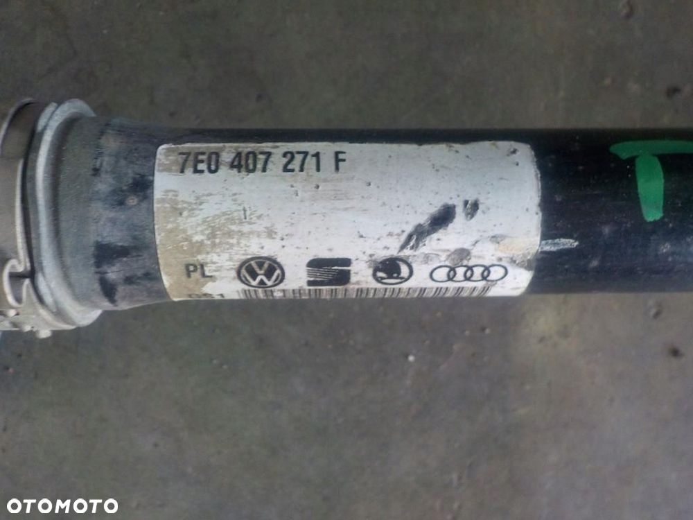 VW T5 LIFT 2.0 TDI PÓŁOŚ LEWA PRZEGUB 7E0407271F - 4