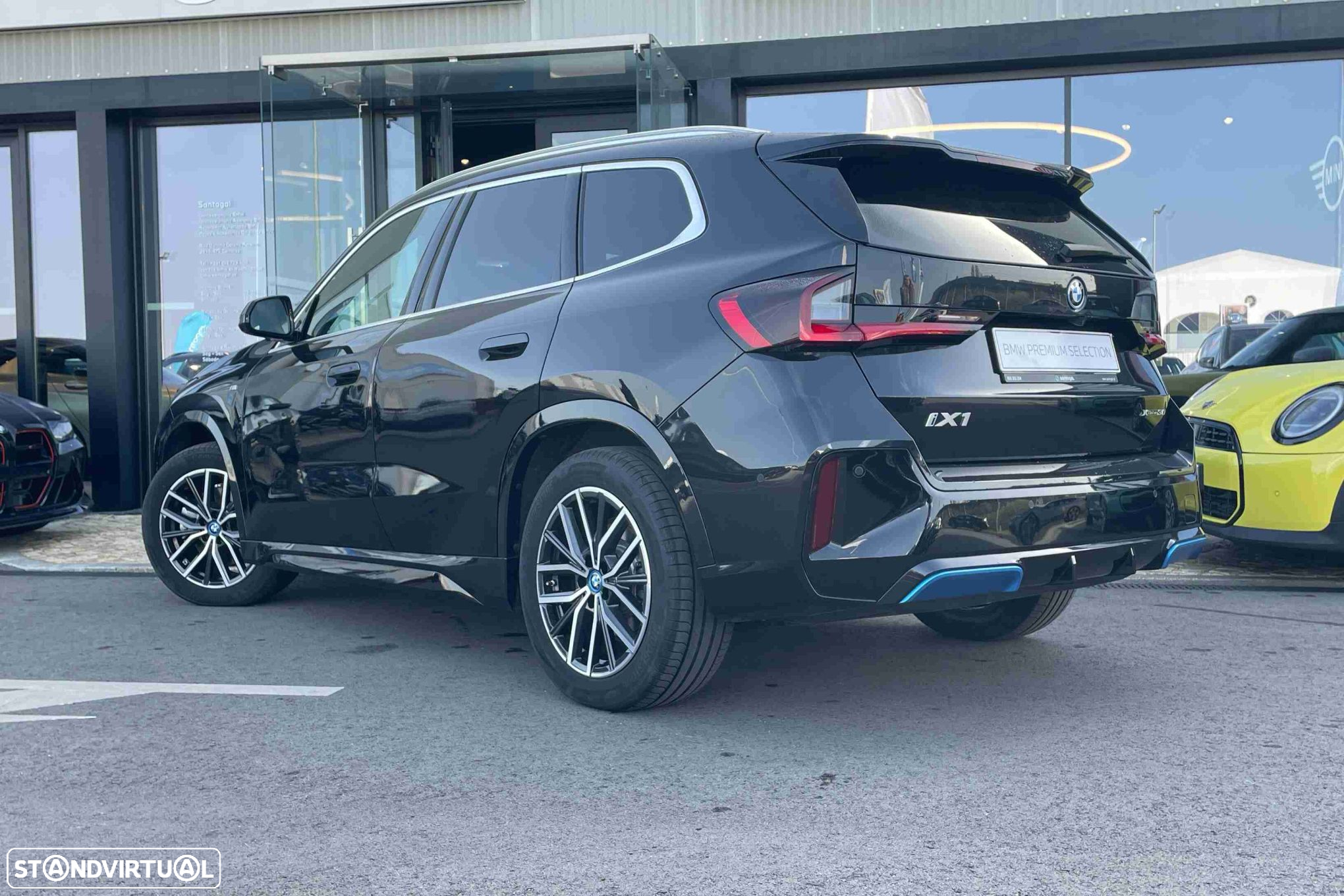 BMW iX1 - 3