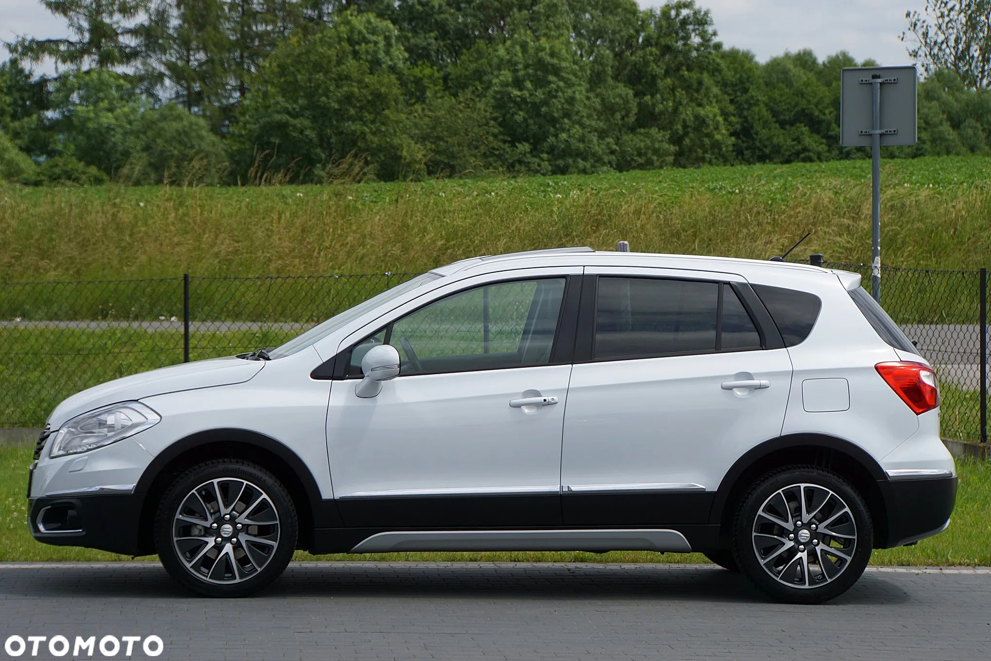 Suzuki SX4 S-Cross 1.6 VVT 4x4 limited+ - 11