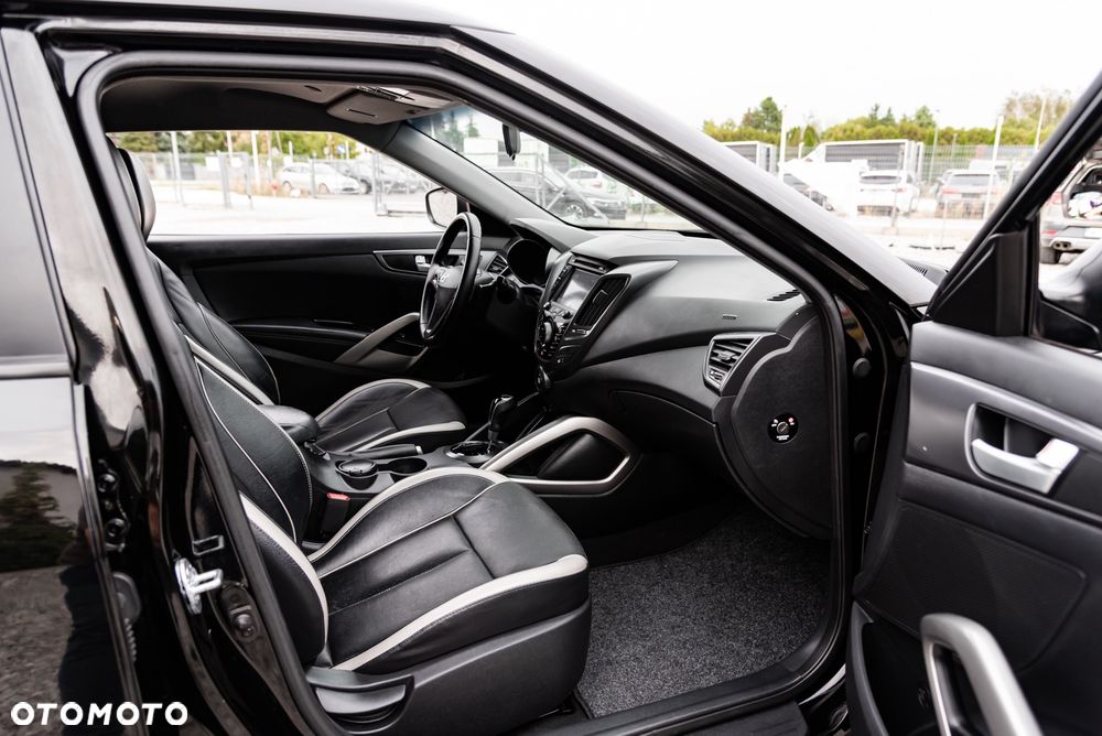 Hyundai Veloster 1.6 T-GDI Executive - 27