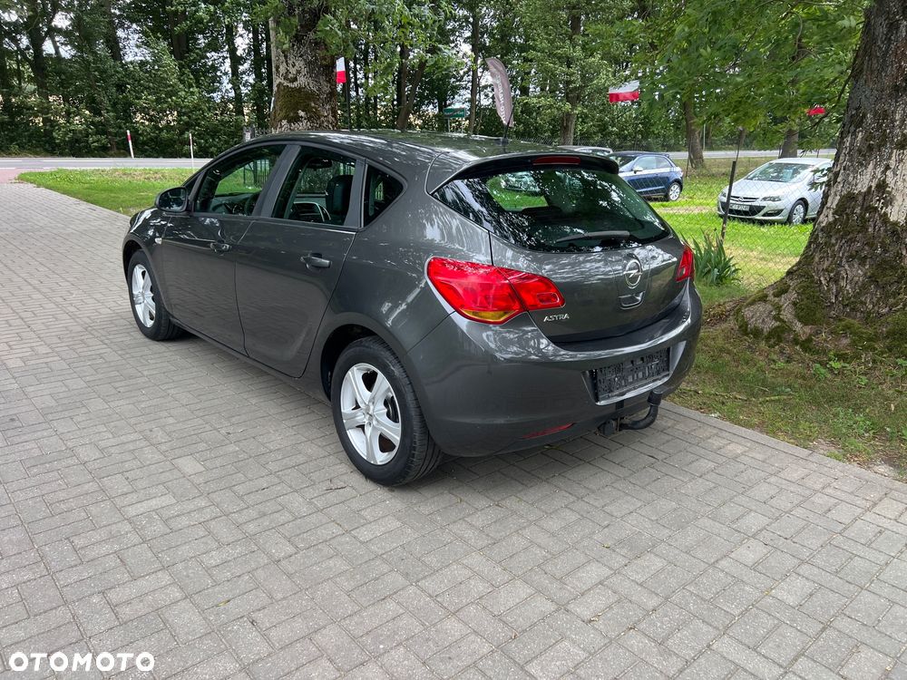 Opel Astra 1.6 Sport - 9
