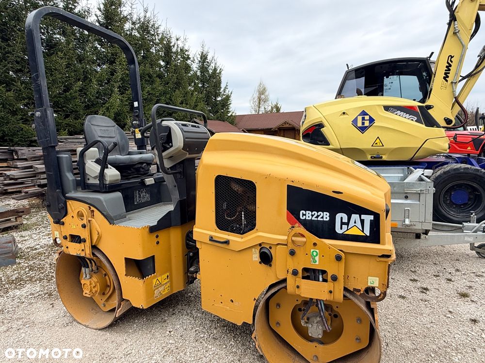 Caterpillar Walec drogowy CAT 100cm CB22B 2017r  zagęszczarka Catepillar CB 22 B Szer 100 cm Wibracja na oba bębny Zbiorniki na wodę Bomag  2,5 tony 24KW - 13