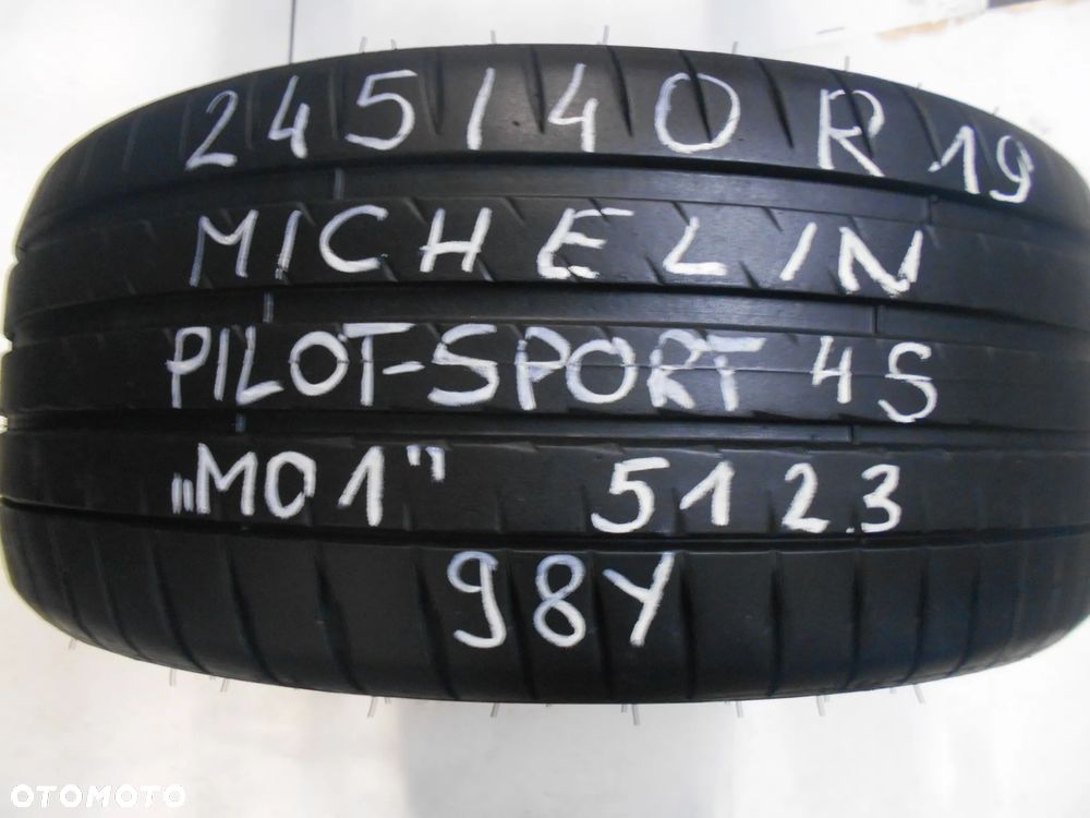 OPONA POJEDYNKA  245/40R19 MICHELIN PILOT SPORT 4S  MO1 DOT 5123 7MM - 1