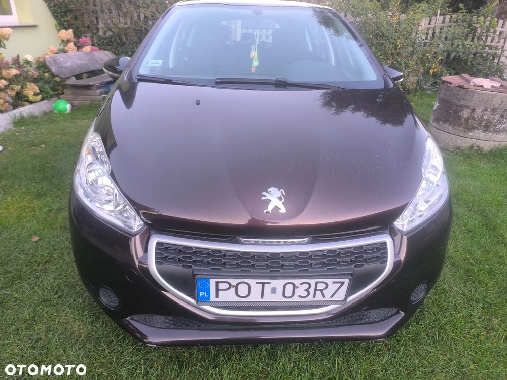 Peugeot 208 2013 photo 3