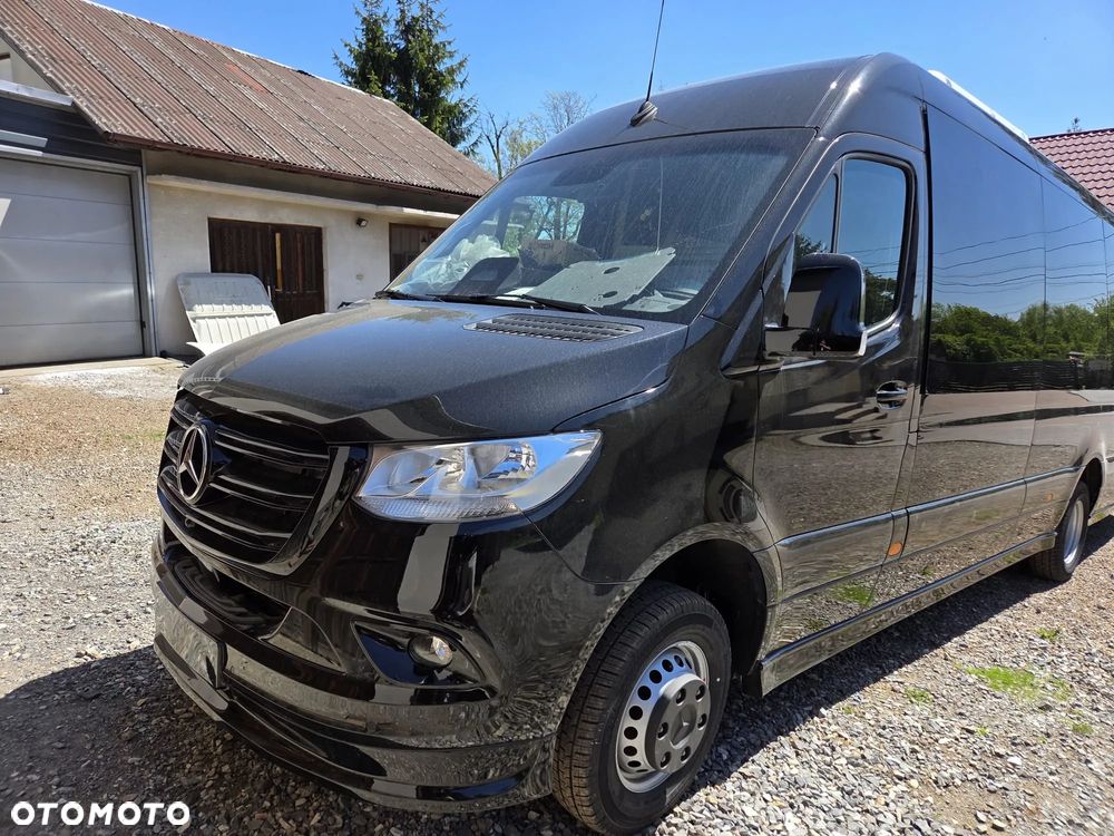Mercedes-Benz Sprinter - 1
