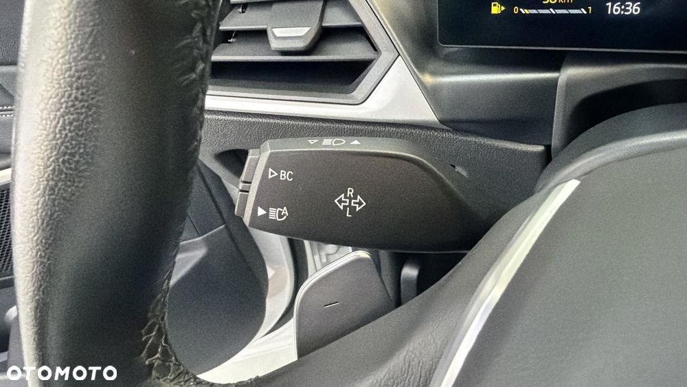 BMW Seria 3 318d mHEV - 29