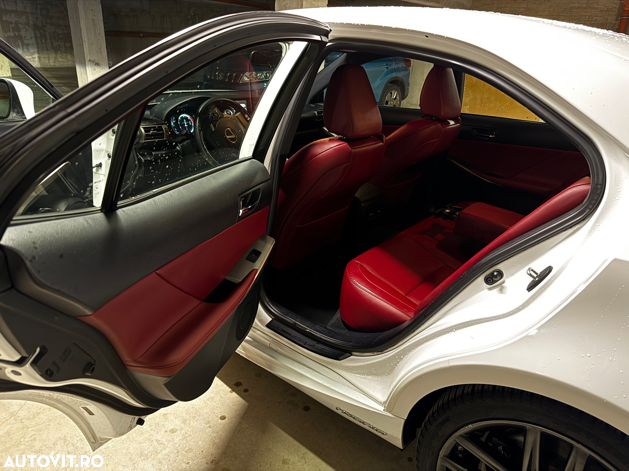 Lexus Seria IS 300h Aut. F Sport - 10