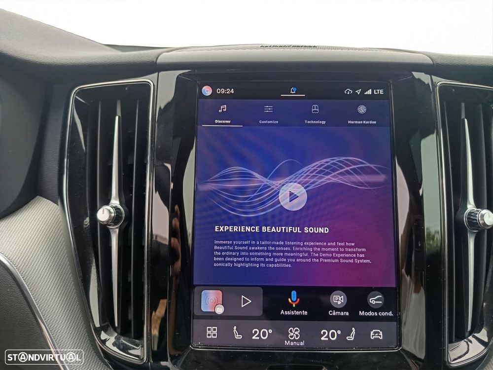 Volvo XC 60 2.0 T6 PHEV Plus Dark AWD - 22