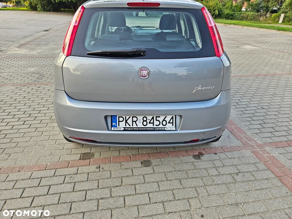 Fiat Grande Punto 1.4 8V - 23