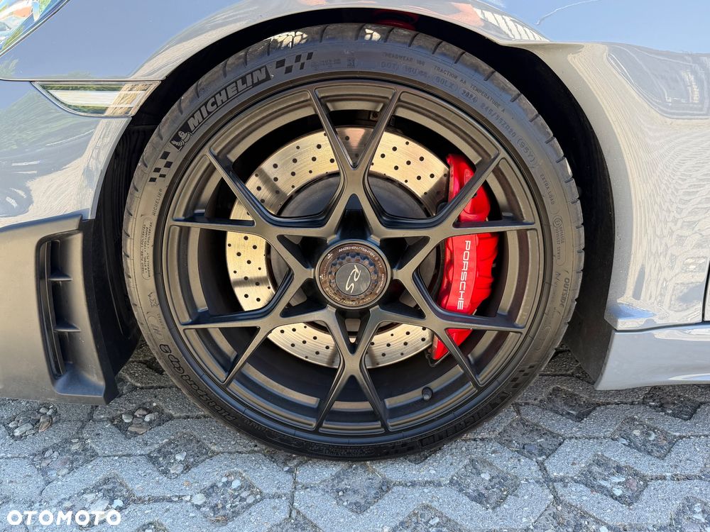 Porsche 718 Boxster Spyder RS - 17