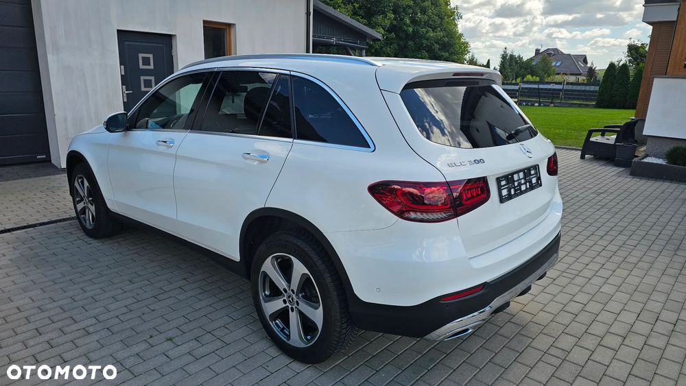 Mercedes-Benz GLC 300 4Matic 9G-TRONIC Exclusive - 21