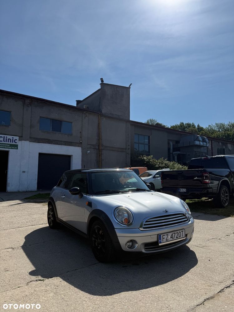 MINI Cooper - 1