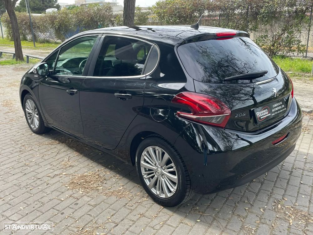 Peugeot 208 1.2 PureTech Style - 3