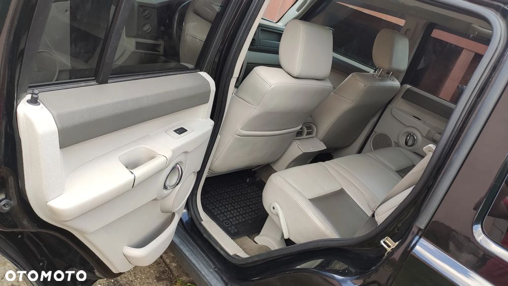 Jeep Commander 5.7 V8 HEMI Automatik Limited - 23