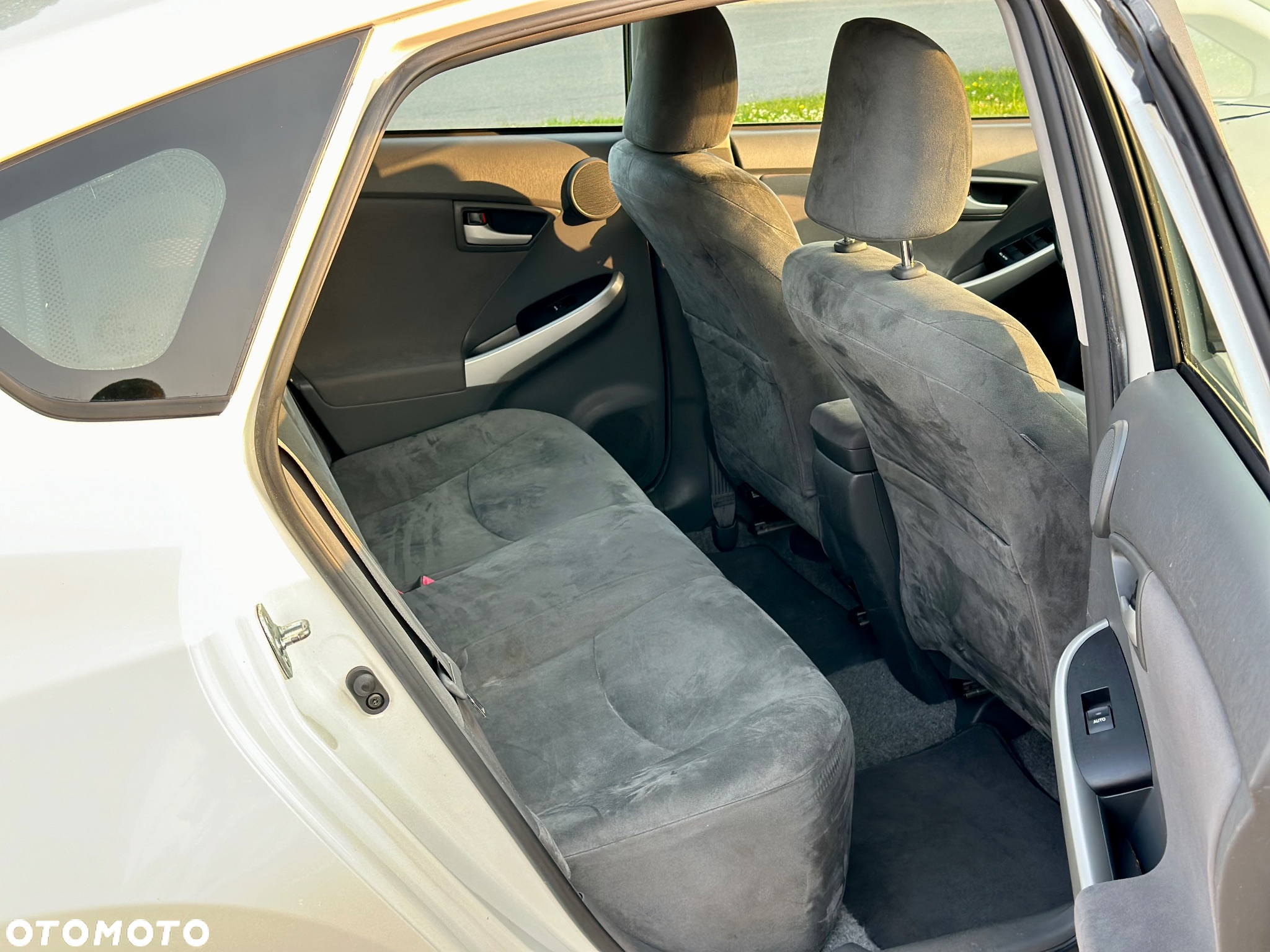 Toyota Prius 1.8 HSD Prestige - 14