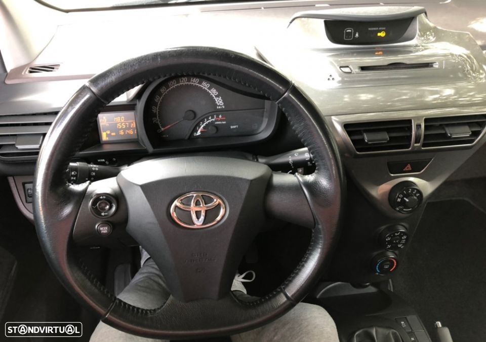 Toyota iQ 1.4 D-4D - 4