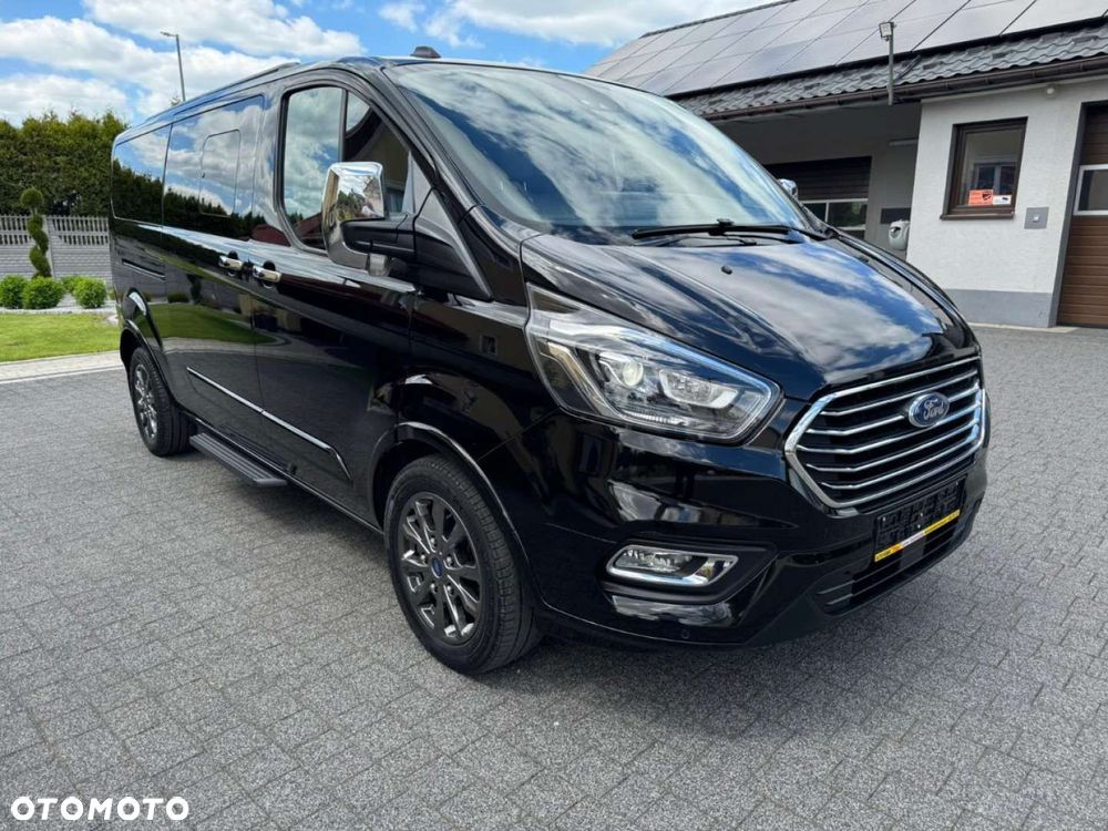 Ford Tourneo Custom - 25