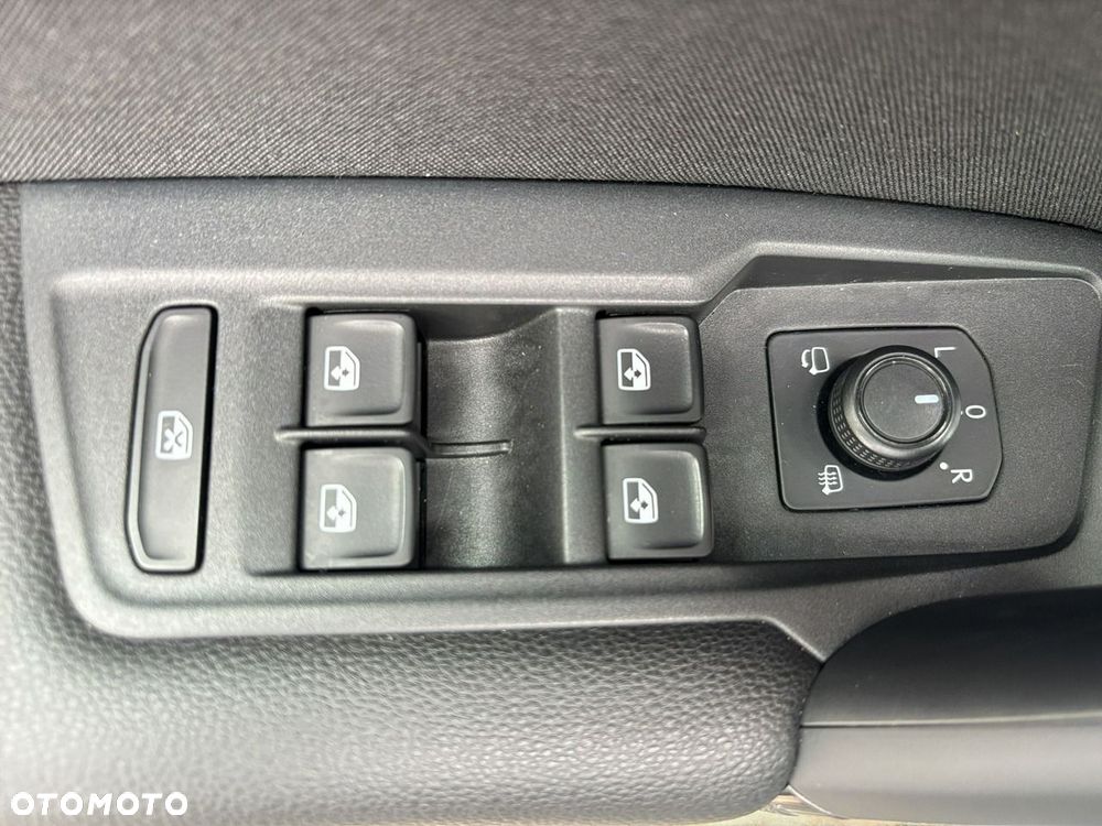 Volkswagen Tiguan - 16