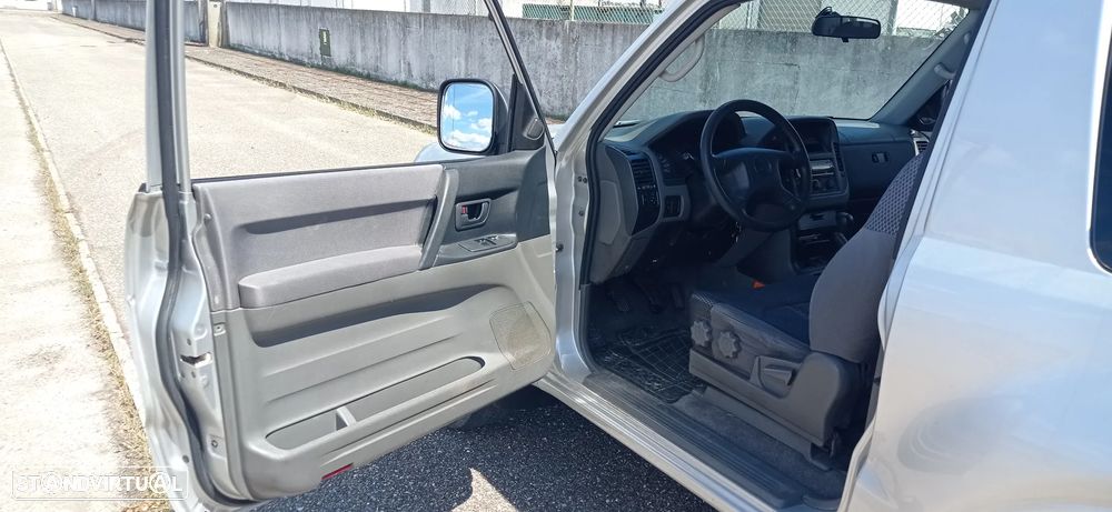 Mitsubishi Pajero - 6