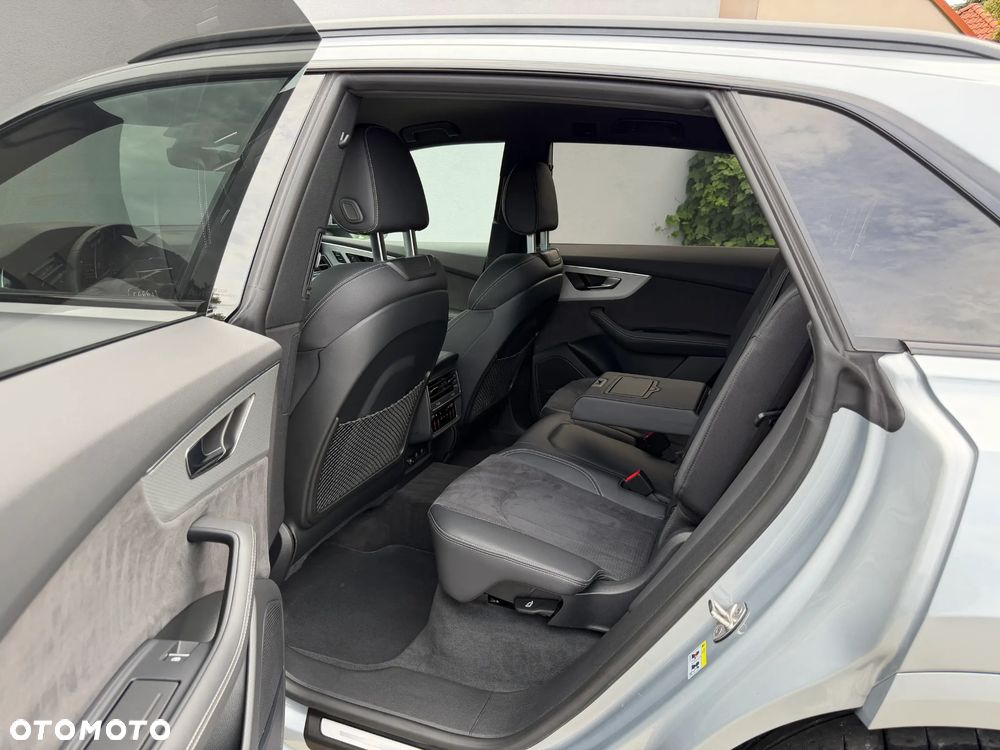 Audi SQ8 - 11