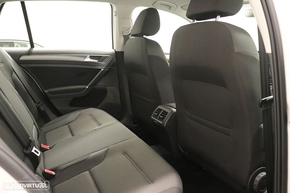 VW Golf 1.0 TSI Trendline Pack - 19